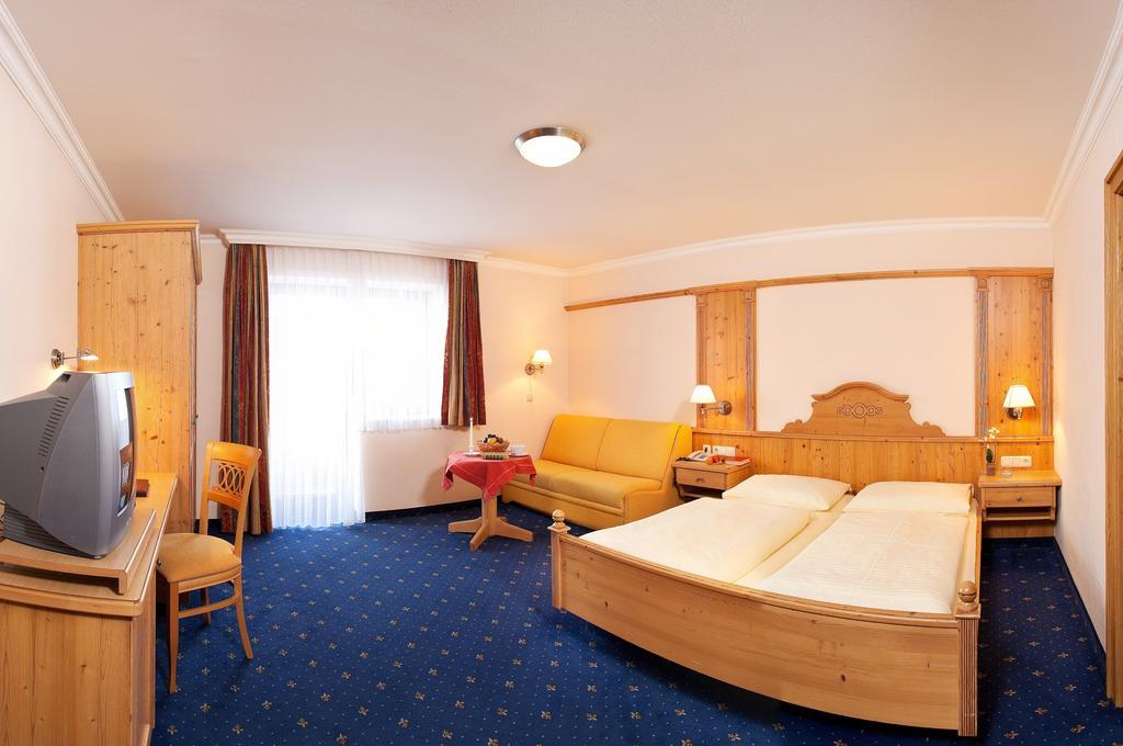Hotel Schoerhof Saalfelden Kamer foto